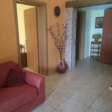 L'akorea Nyaraló